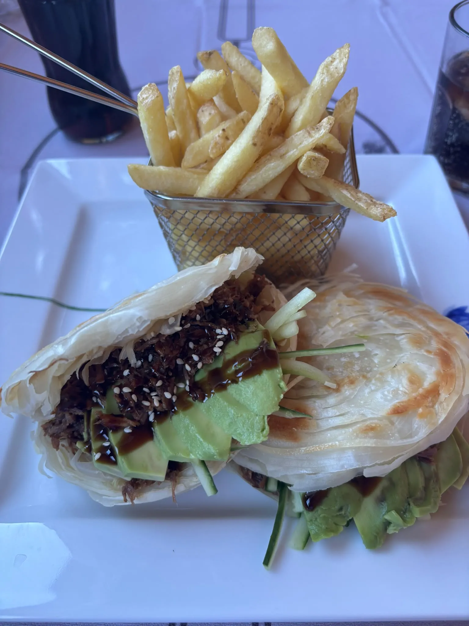 Galette croustillant au porc avec frites
